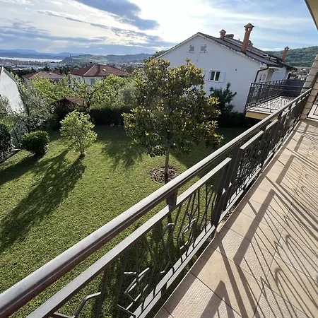 Magnolia Apartment